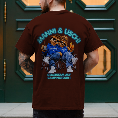 MANNI & USCHI – GEMEINSAM AUF CAMPINGTOUR! - T-Shirt-Herren