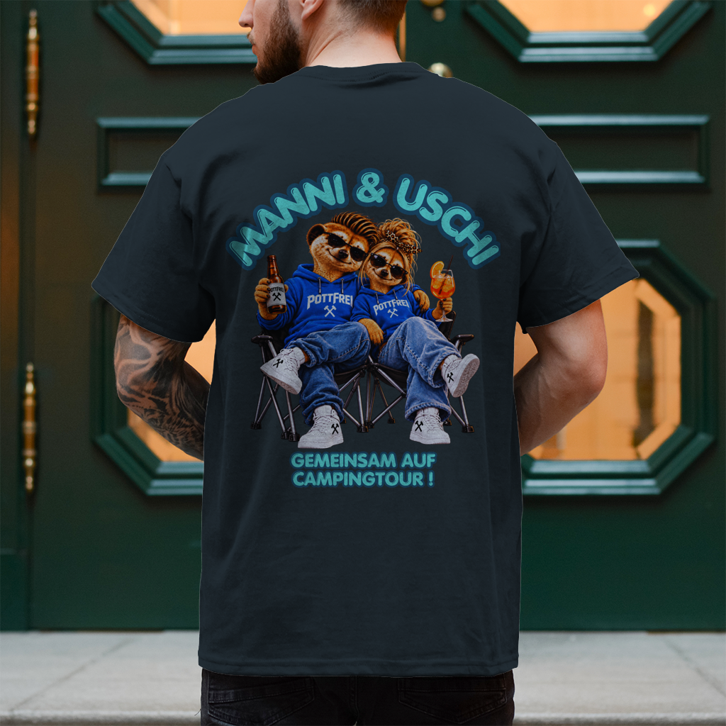 MANNI & USCHI – GEMEINSAM AUF CAMPINGTOUR! - T-Shirt-Herren
