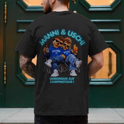 MANNI & USCHI – GEMEINSAM AUF CAMPINGTOUR! - T-Shirt-Herren