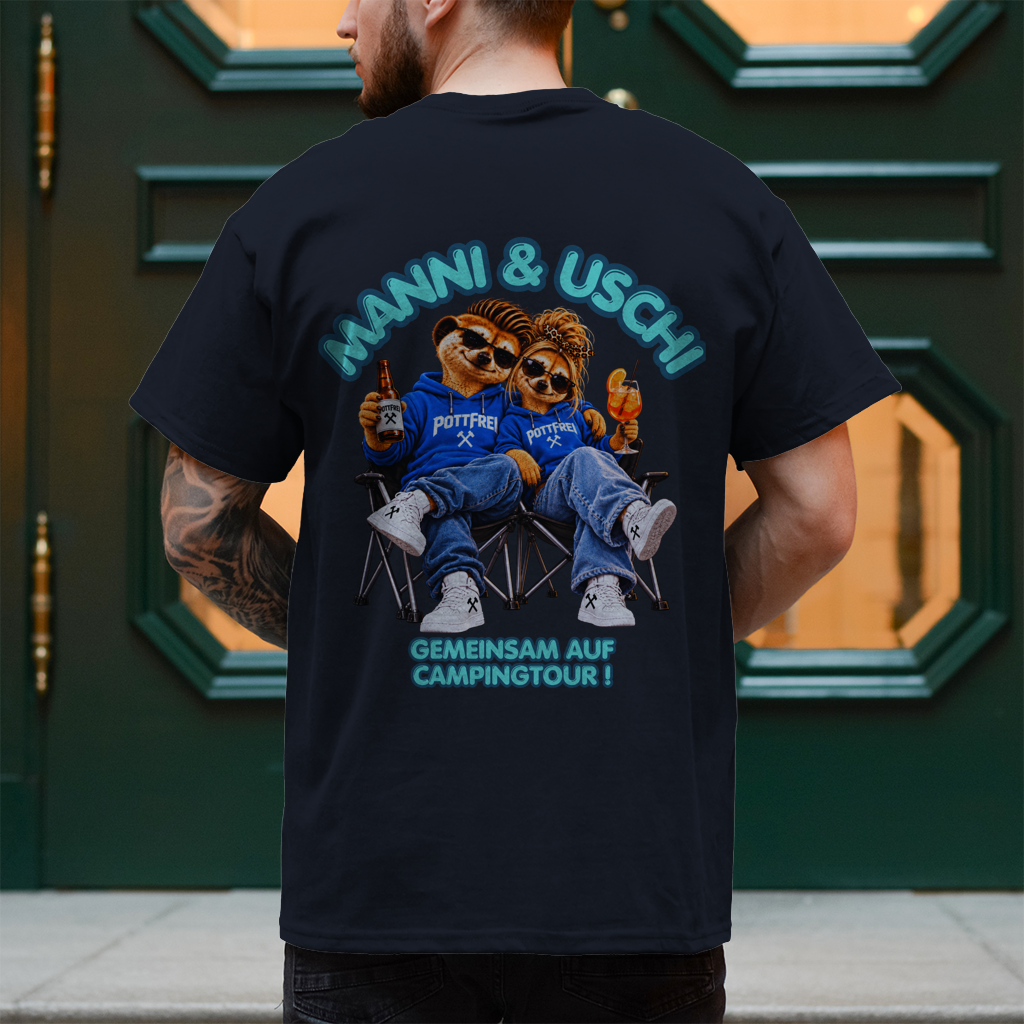 MANNI & USCHI – GEMEINSAM AUF CAMPINGTOUR! - T-Shirt-Herren
