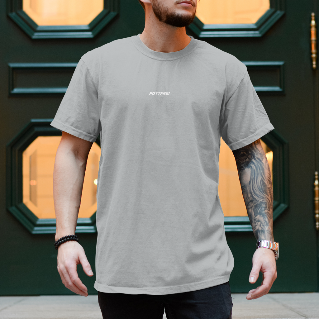 CAMPINGSTUHL STEHT - BIERCHEN LÄUFT - T-Shirt-Herren