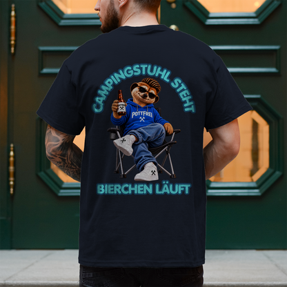 CAMPINGSTUHL STEHT - BIERCHEN LÄUFT - T-Shirt-Herren