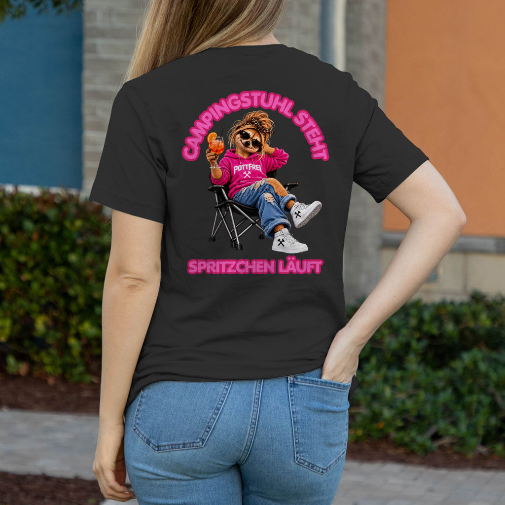 CAMPINGSTUHL STEHT - SPRITZCHEN LÄUFT  - Damen T-Shirt POTTFREI